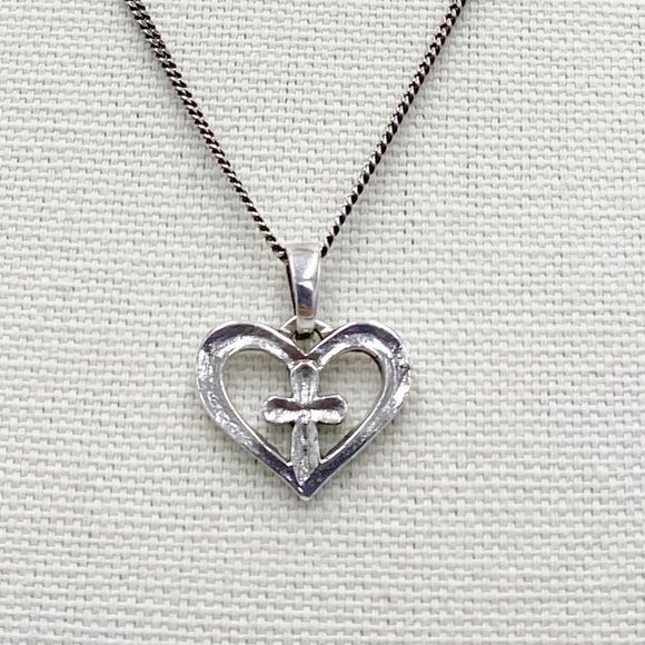 Jeep Collins Sterling Silver Heart Cross Pendant Necklace - Picture 4 of 10